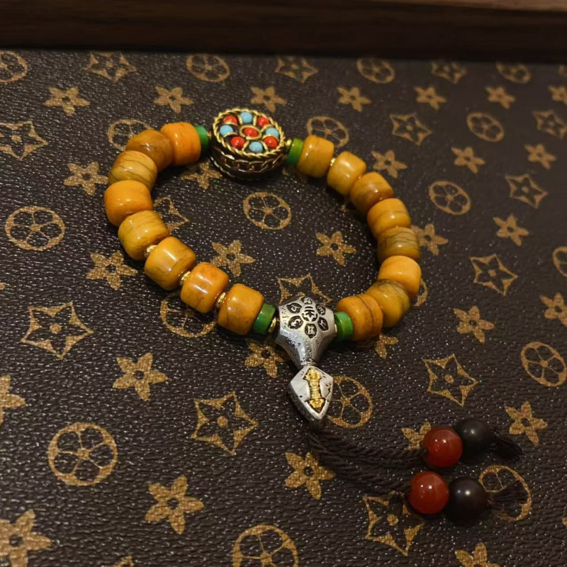 الياك العظام مطابقة نيبال أساو - مراجعة Men Accessories Nepal وسعره