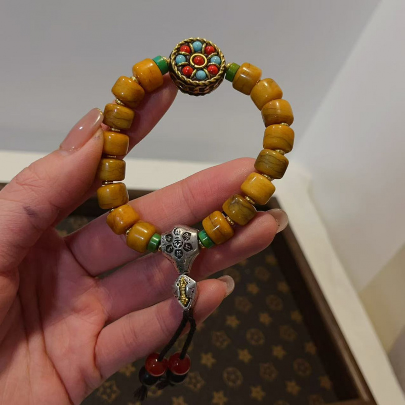 الياك العظام مطابقة نيبال أساو - مراجعة Men Accessories Nepal وسعره
