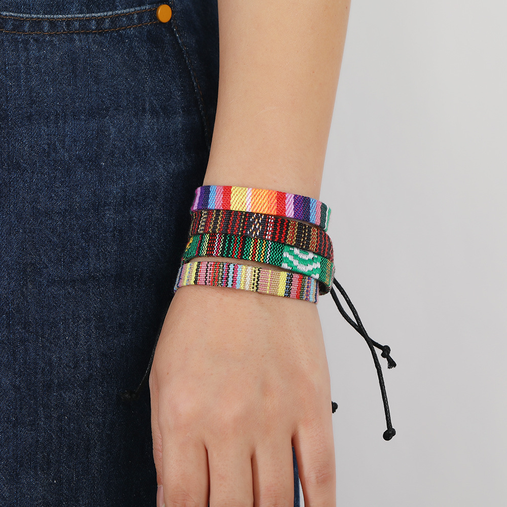 مجموعة إسورة نيبال ملونة للنسا - مراجعة Men Accessories Nepal وسعره